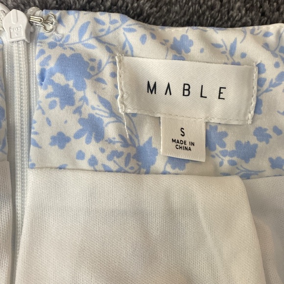 Mable Rushed Front Floral mini Skirt size Small - Picture 3 of 4